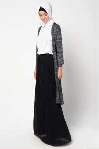 Royal Cardi Black